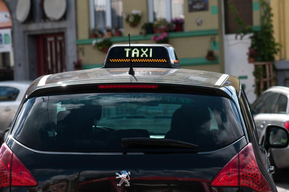 Taxi